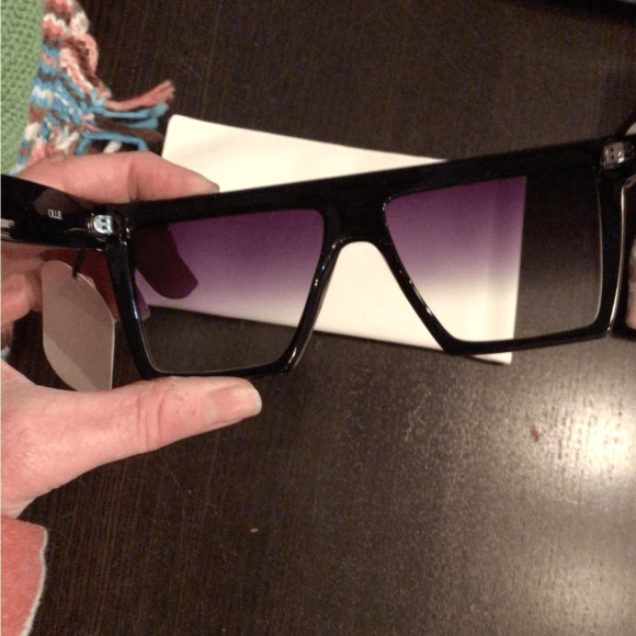 NeW! OTRA Ollie shield sunglasses main image 4
